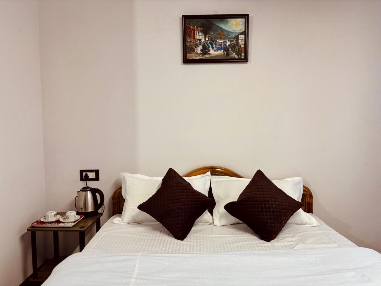 Forest Lodge - 80 Mts From Mall Road Darjeeling  Exterior foto